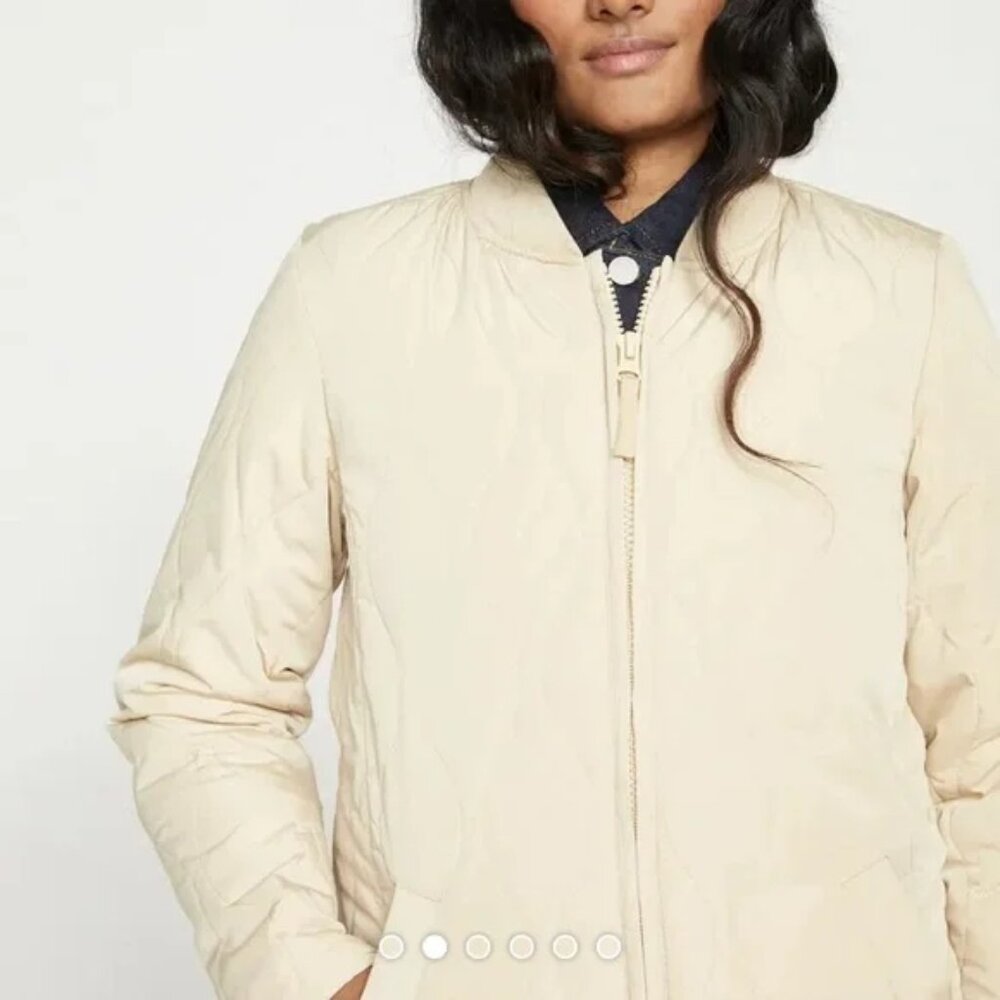 UNIVERSAL STANDARD L 22/24 Quilted Hudson Liner Coat in Ceramic Ivory VGUC